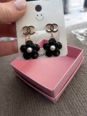 Gold-Tone Black Flower Drop Earrings with Pearl Center NEW